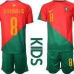 Beställa Fotbollströjor Portugal Hemmatröja Barn VM 2022 Fotbollskläder Set med tryck B.FERNANDES 8