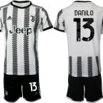 Billiga Fotbollströjor Herr Juventus Hemmatröja 2022-23 Kortärmad + Korta byxor DANILO 13